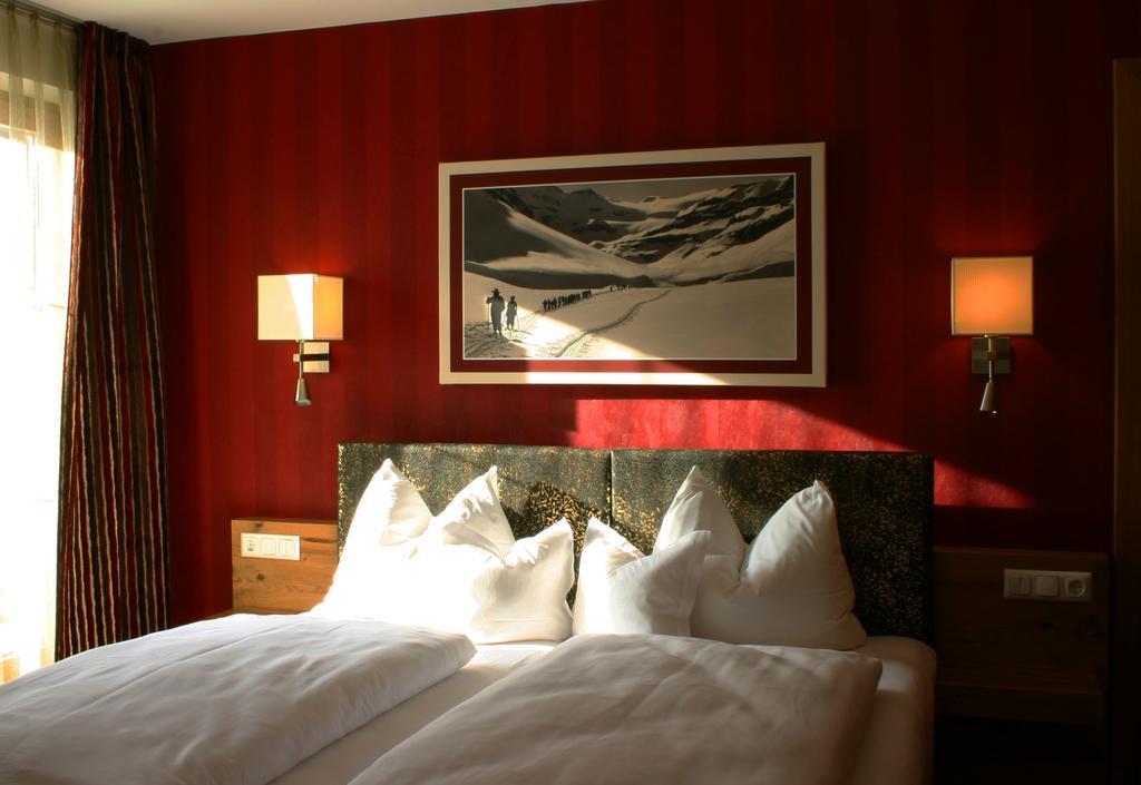 Hotel Rettenberg Kolsass Exterior photo